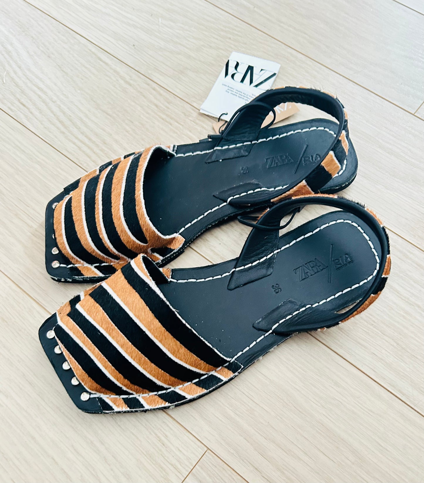 Sandales en cuir zèbre