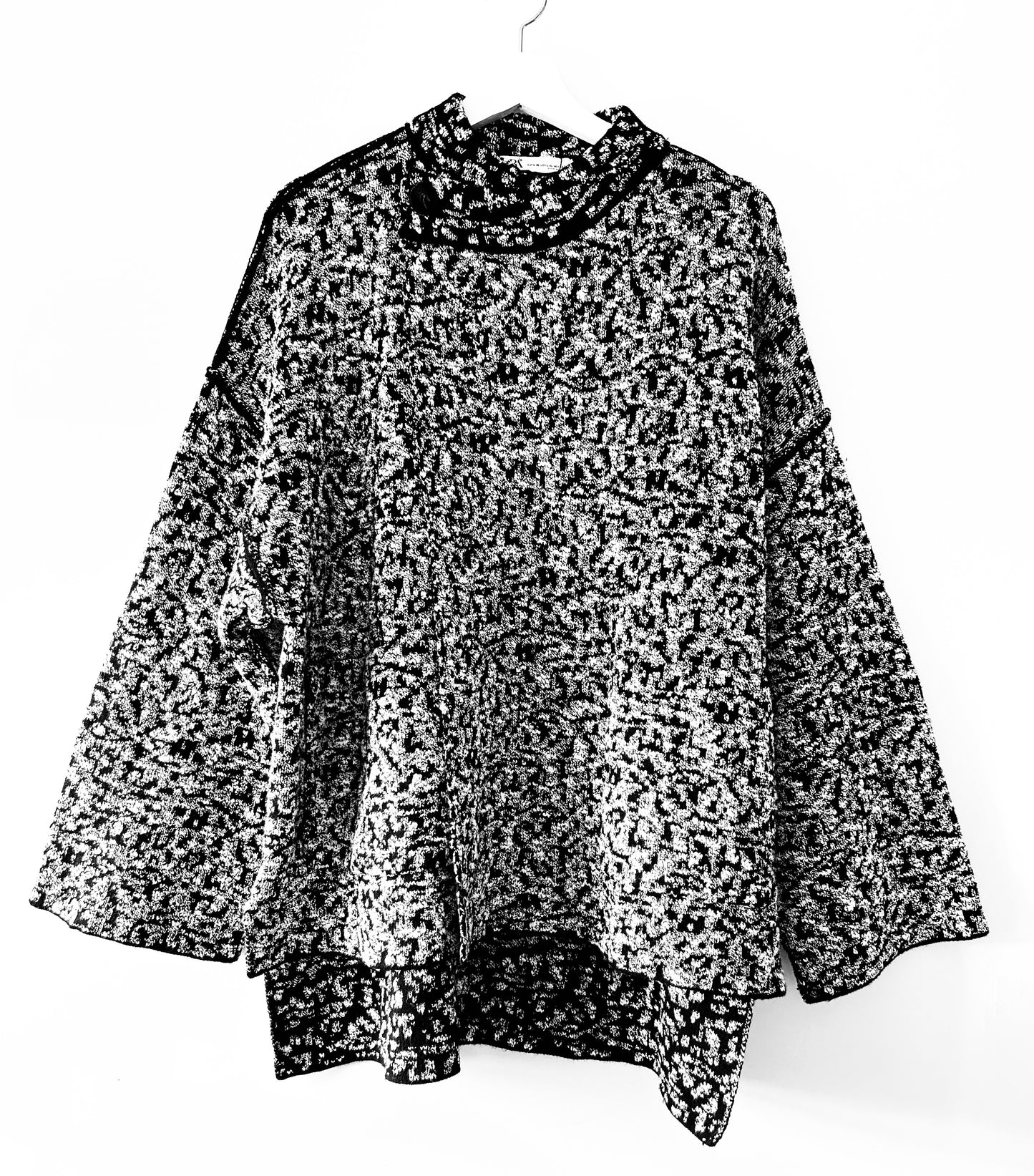 Black/white knitted wrap coat Zara