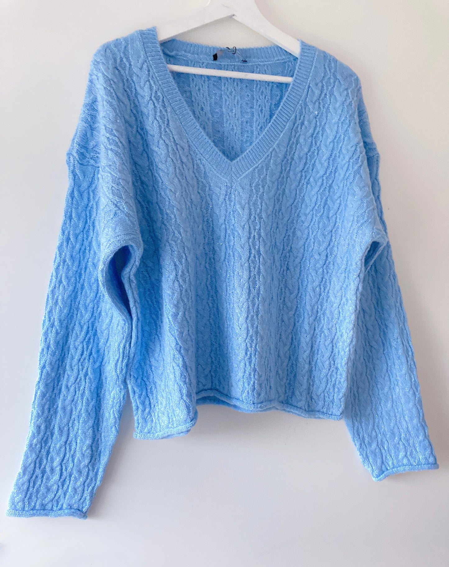 Pull torsadé bleu clair à paillettes Mango