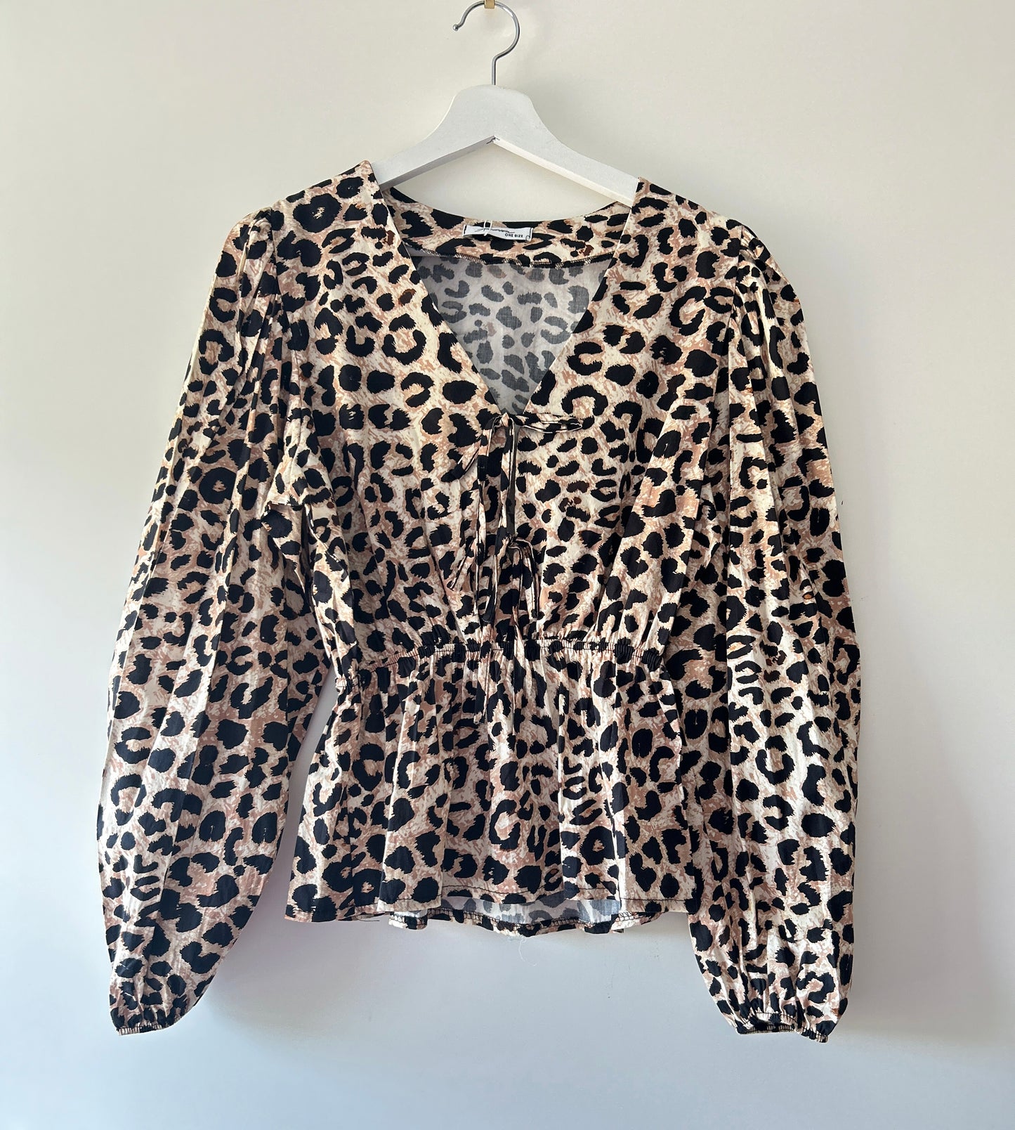 Top - cheetah print met strikjes Ambika