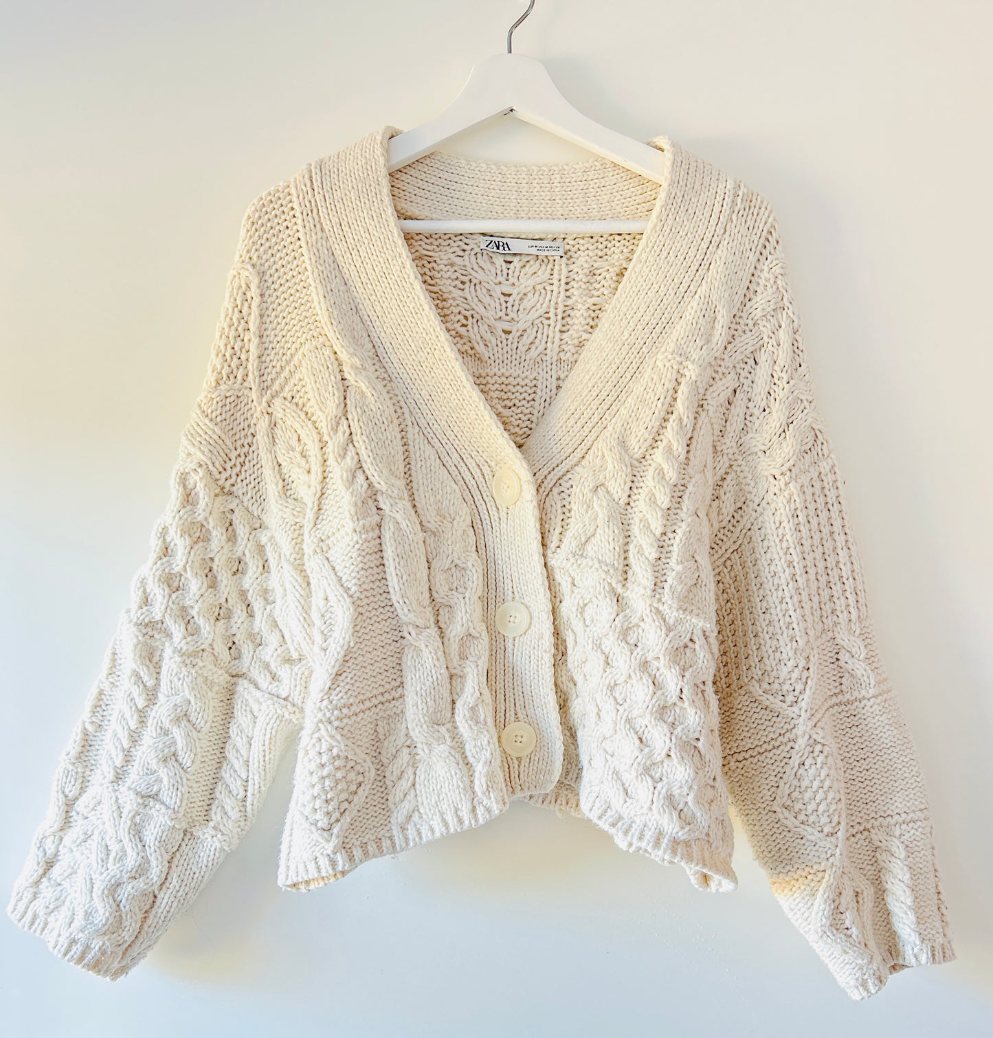 Ecru knitted vest Zara