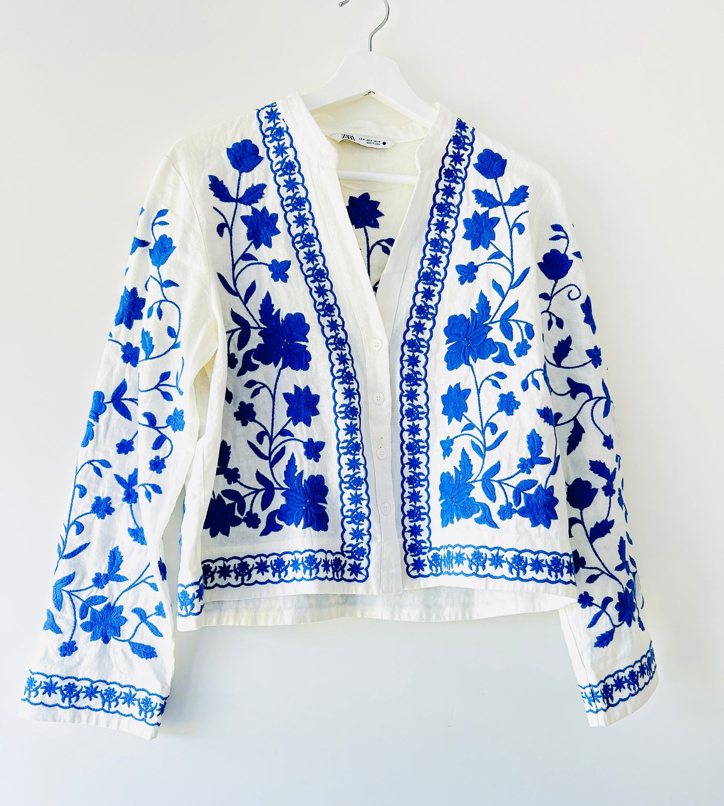 Cream/blue embroidered cardigan Zara