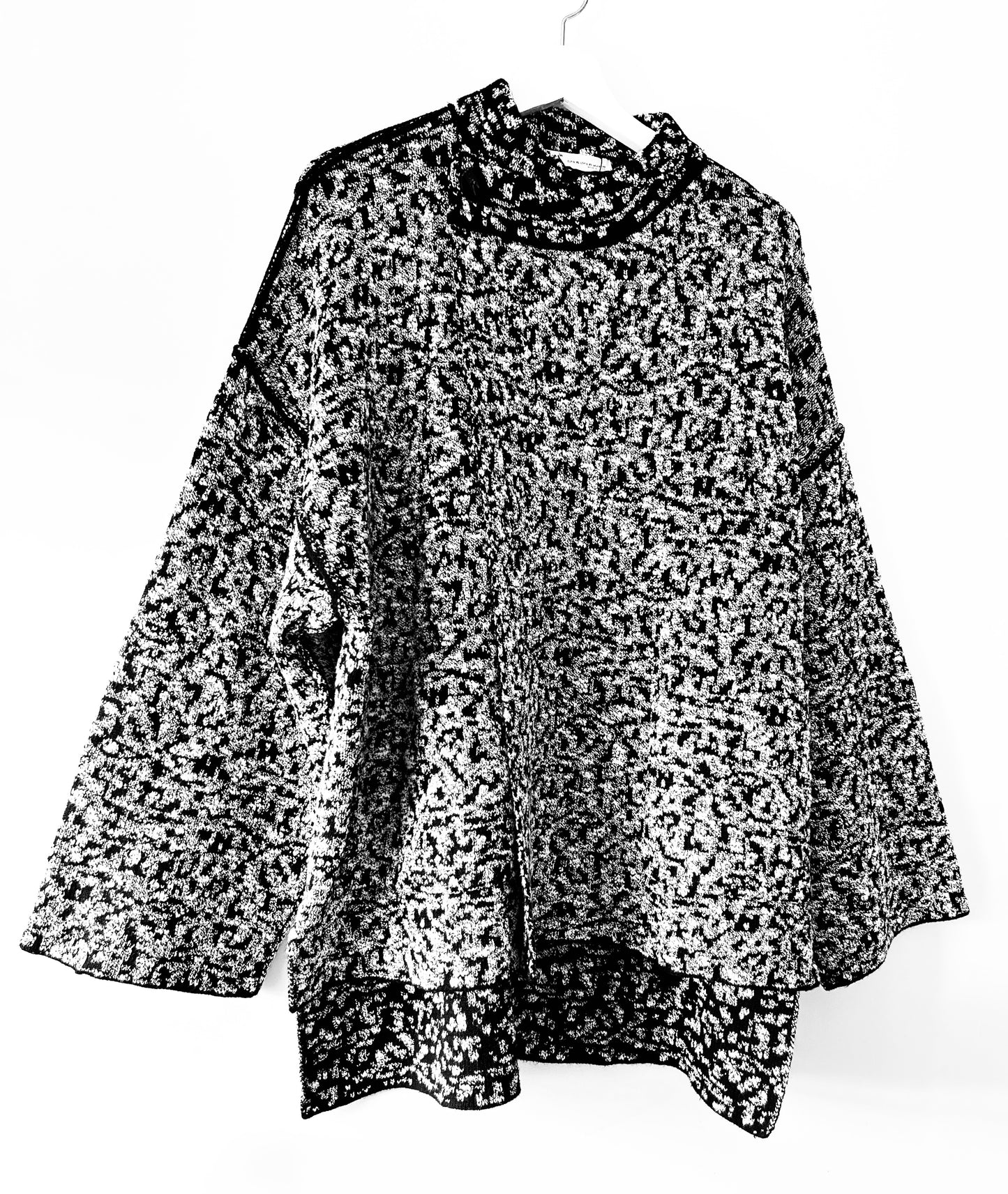 Black/white knitted wrap coat Zara