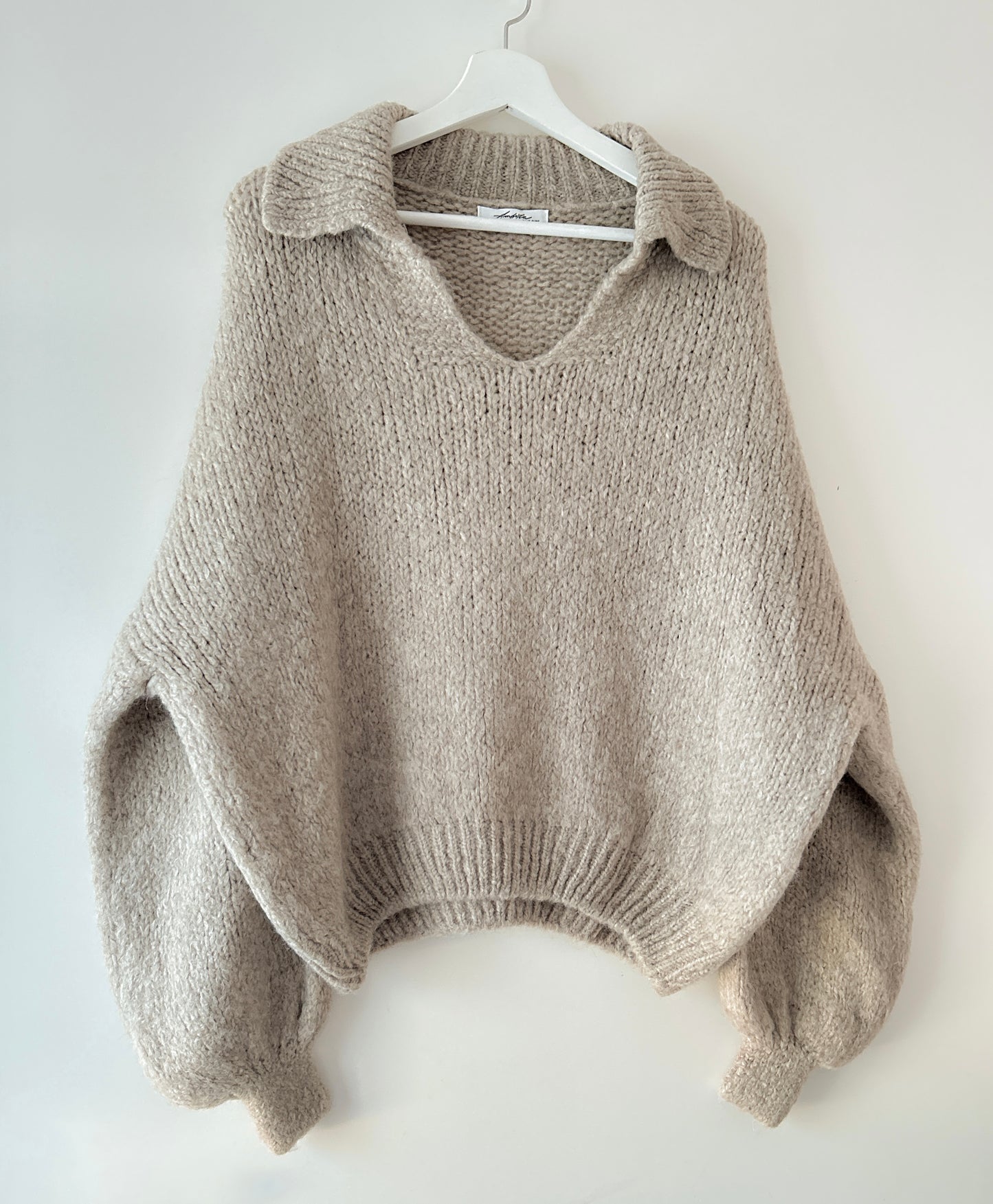 V-neck Sweater - Mayla Beige