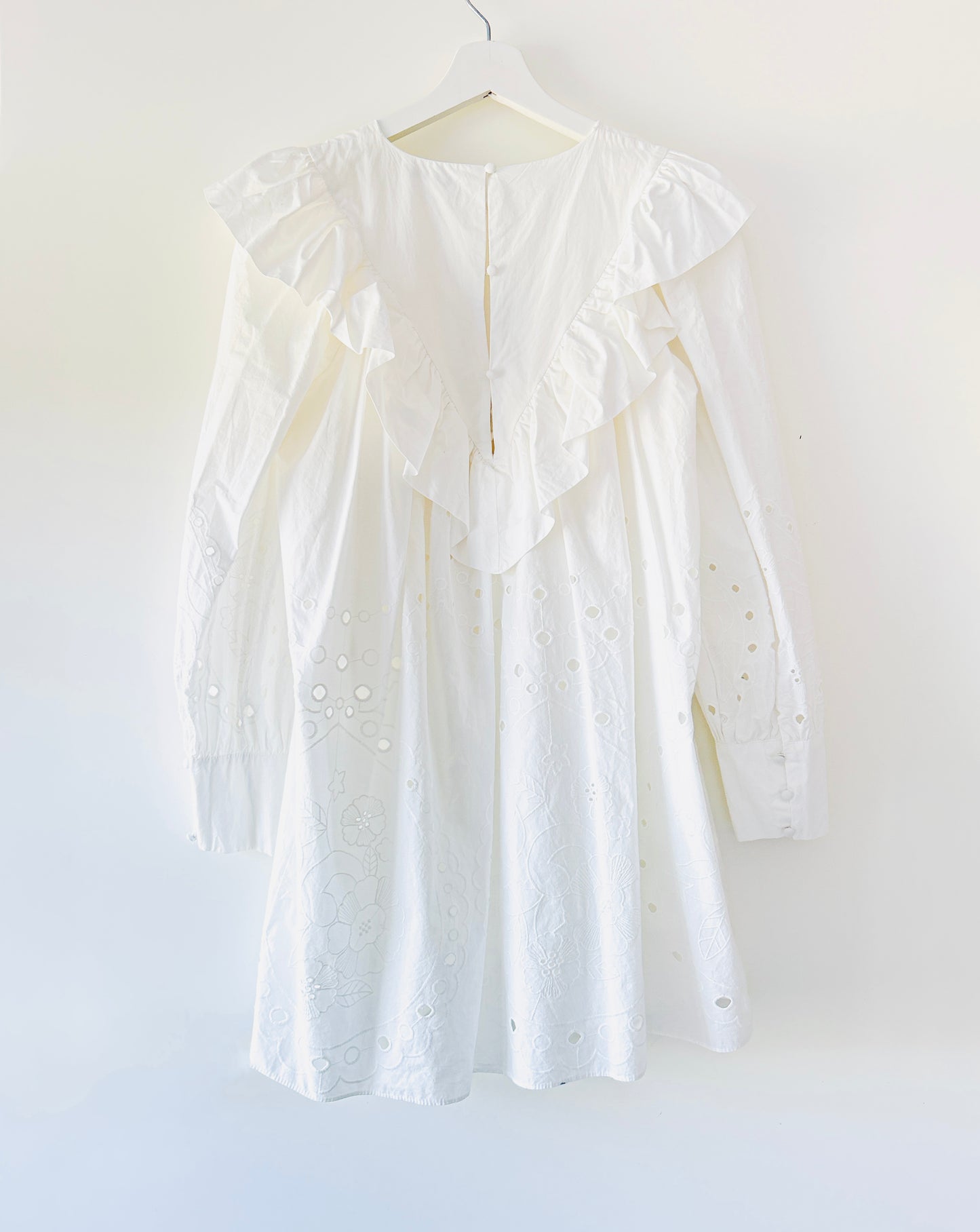 Robe blanche brodée en popeline Zara