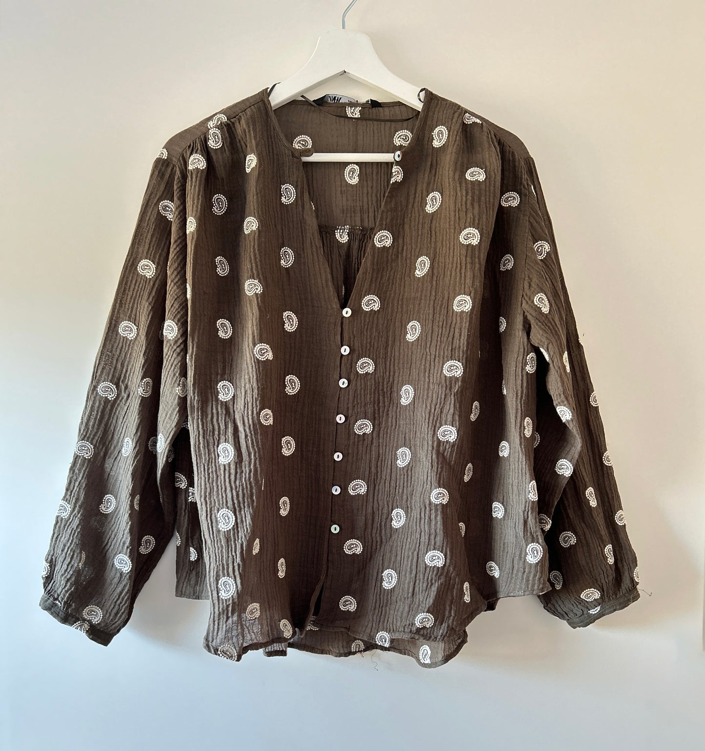 Embroidered blouse Zara