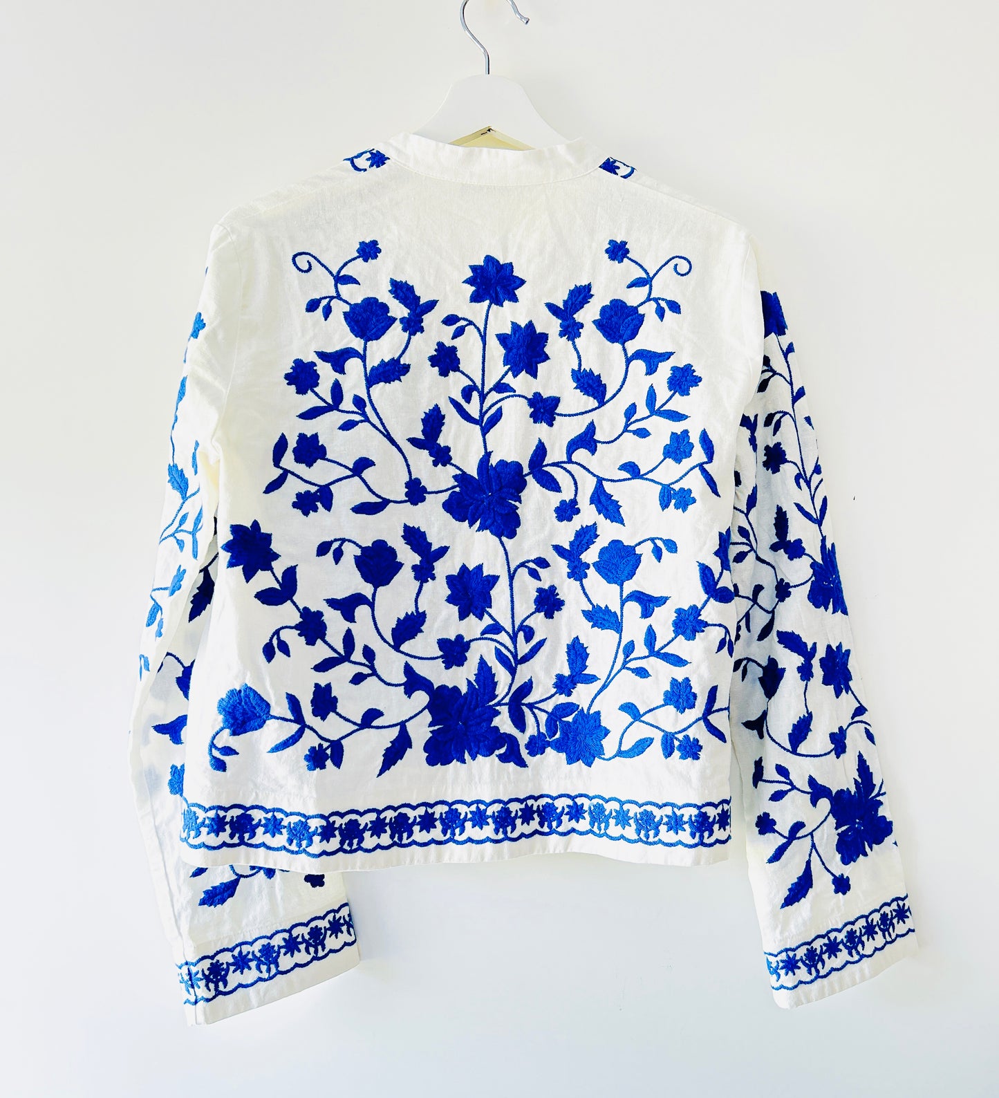 Cream/blue embroidered cardigan Zara