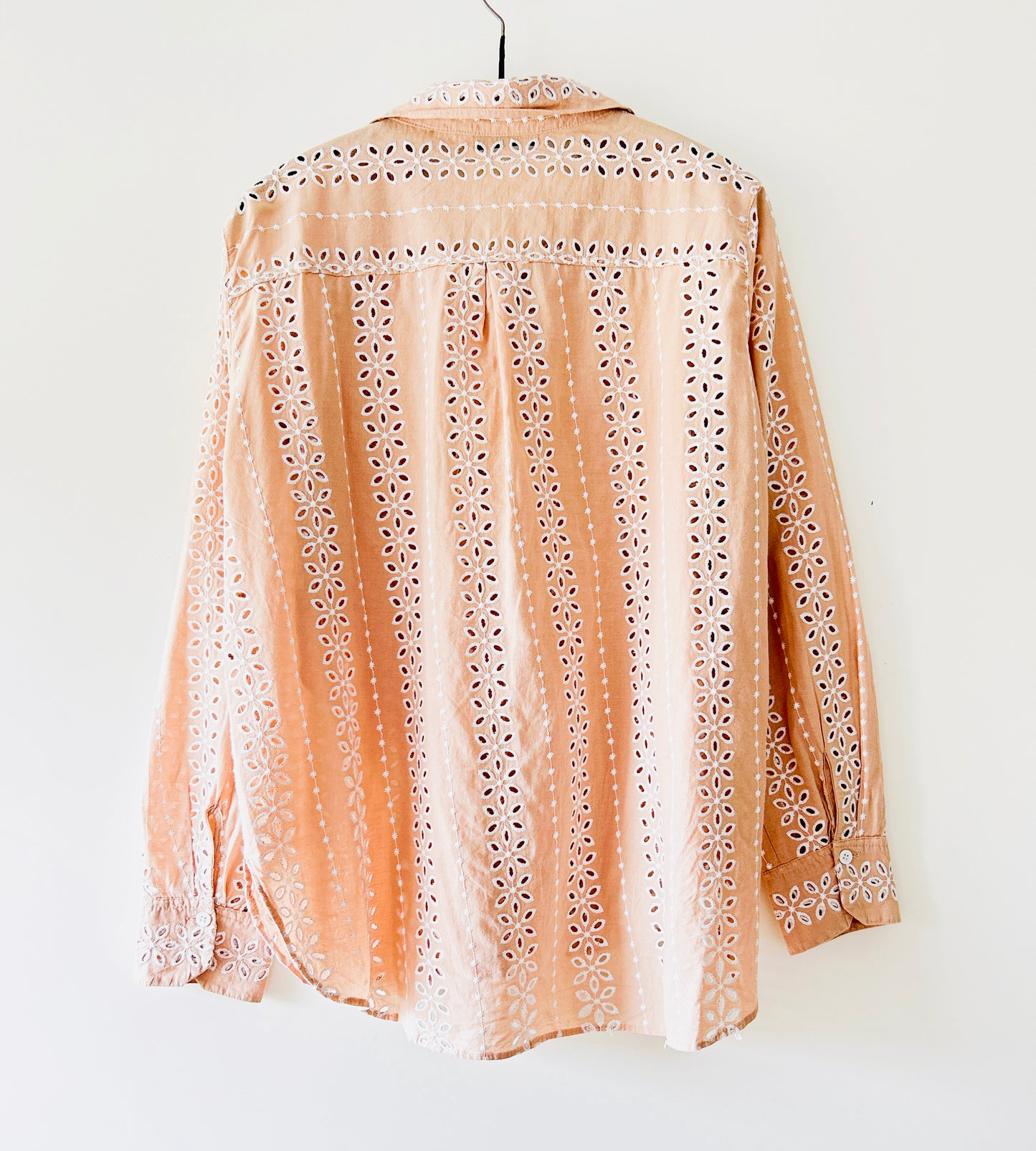 Embroidered blouse Zara