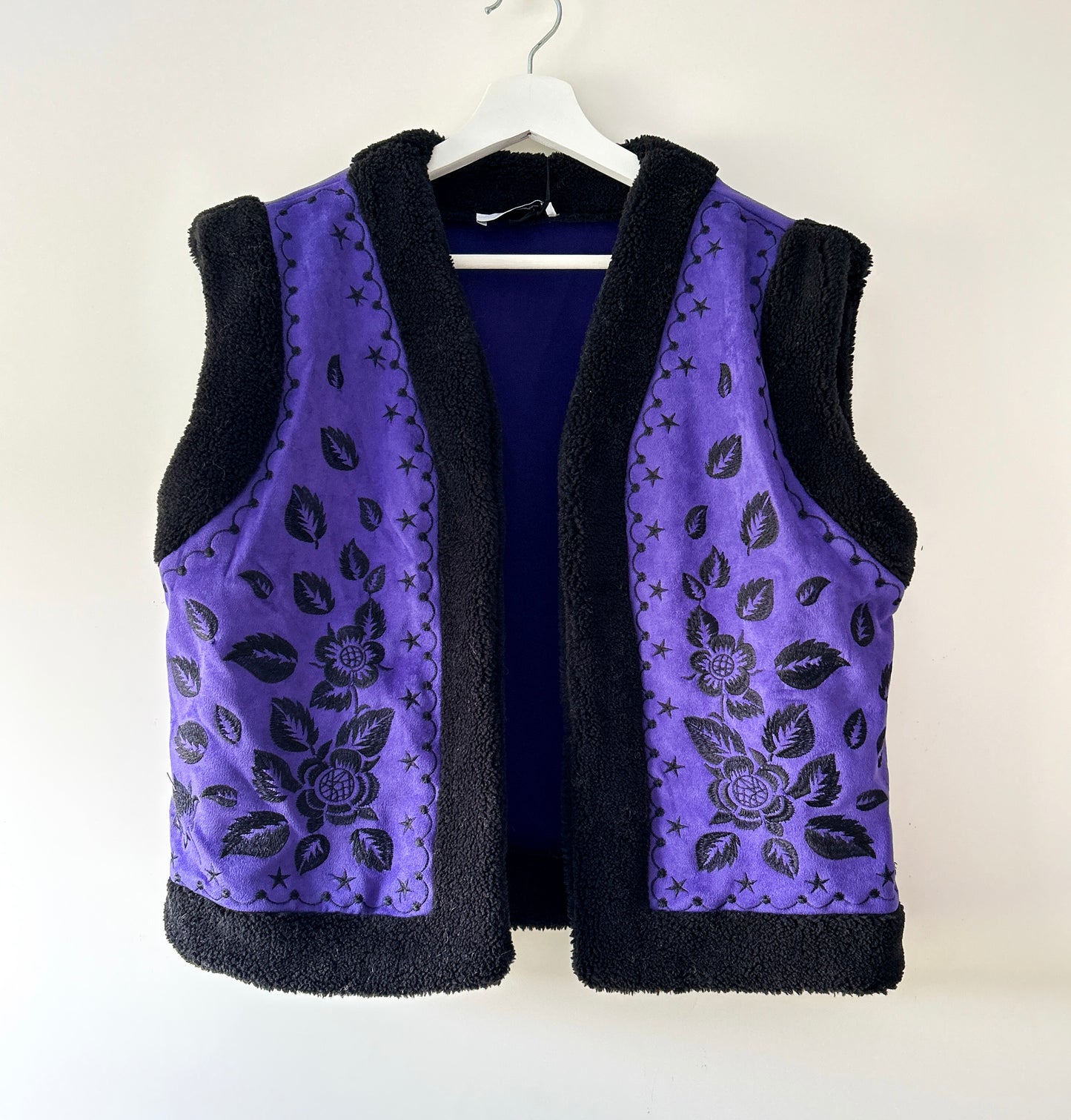 Gilet - Teddy met borduur paars
