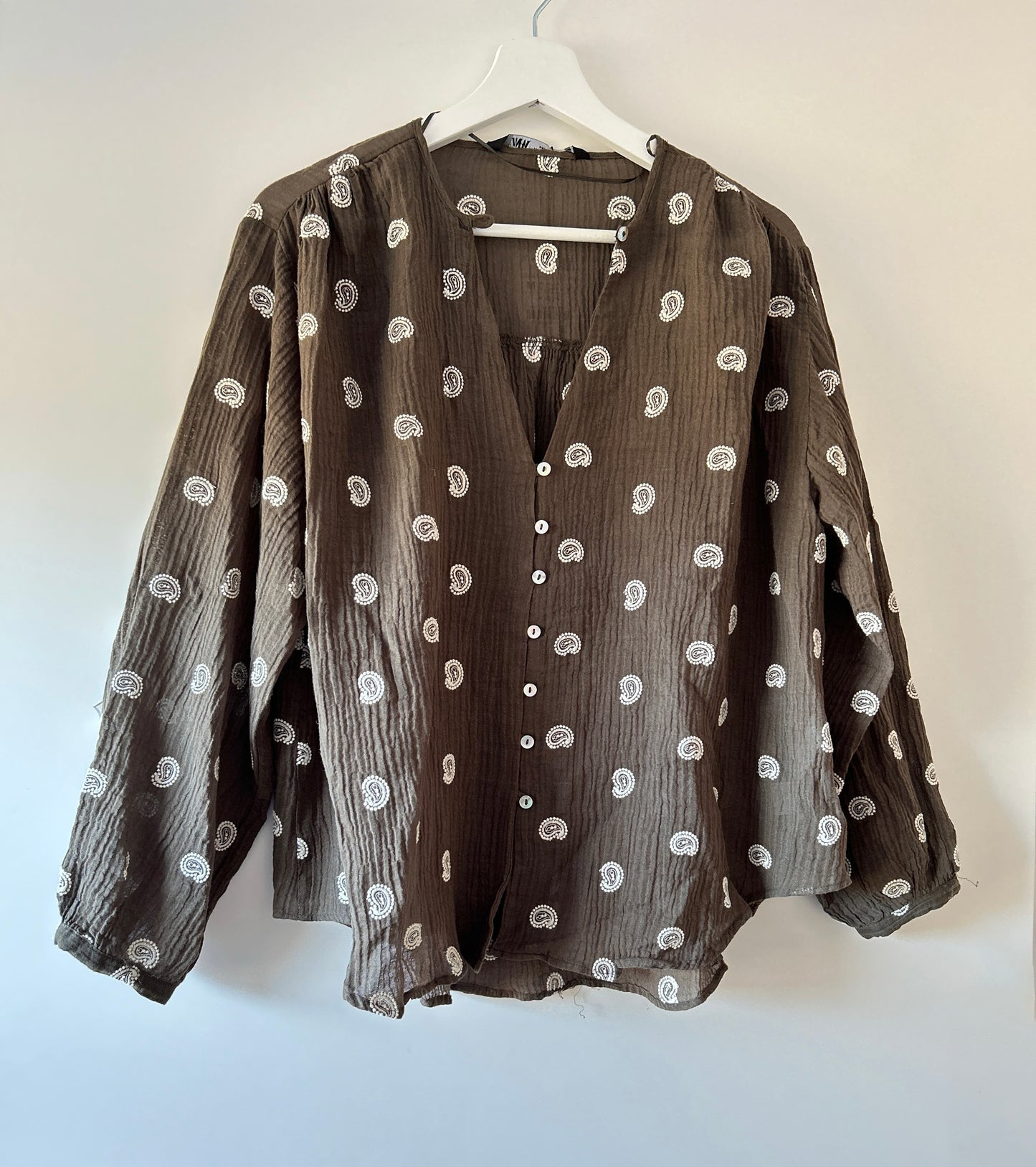 Embroidered blouse Zara