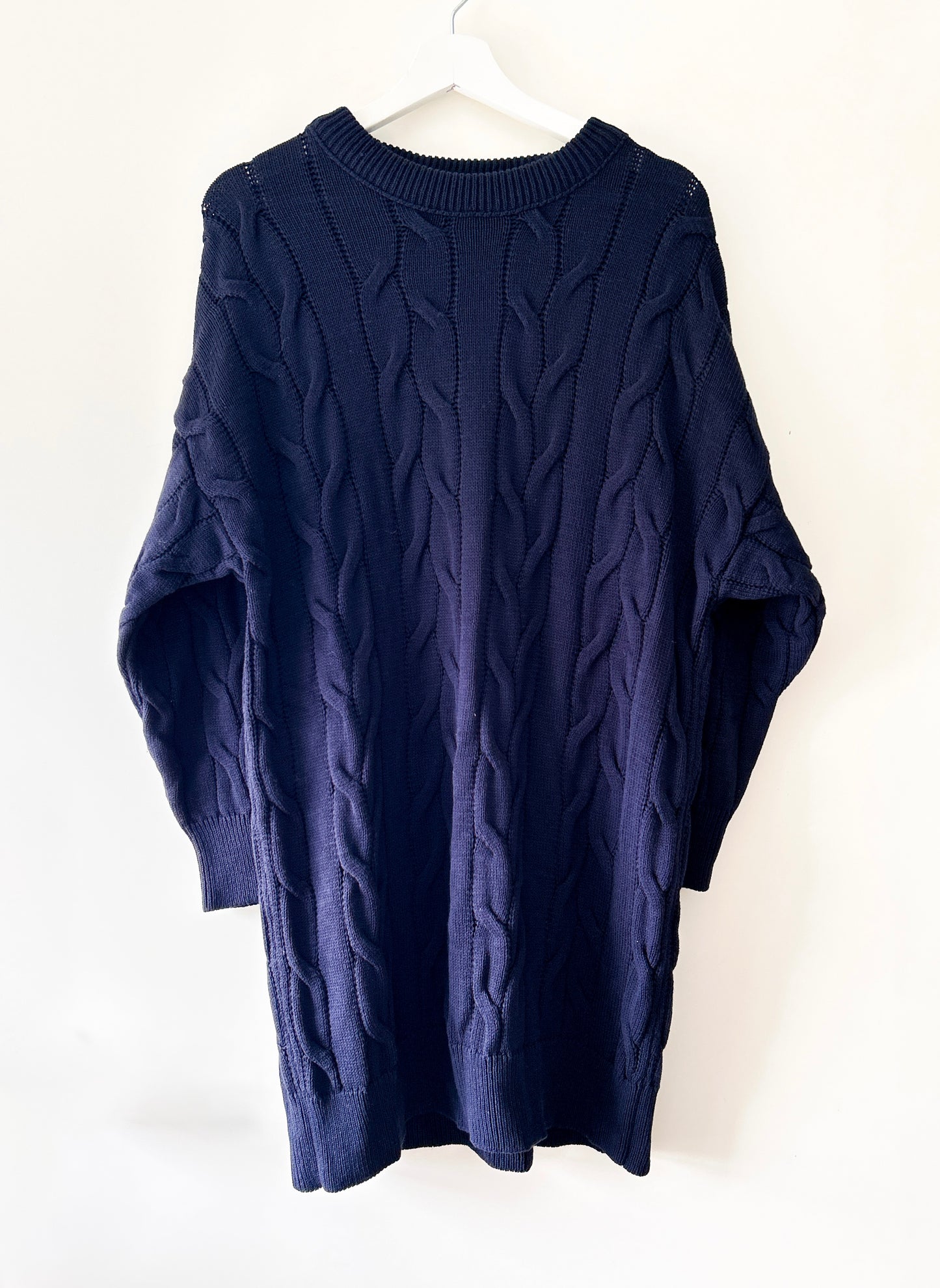 Dark blue knitted cable knit sweater Stradivarius