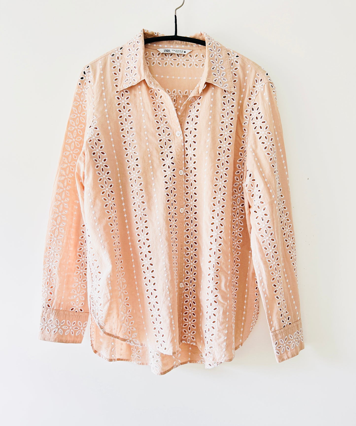 Embroidered blouse Zara