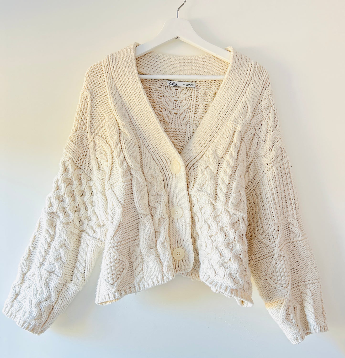 Ecru knitted vest Zara