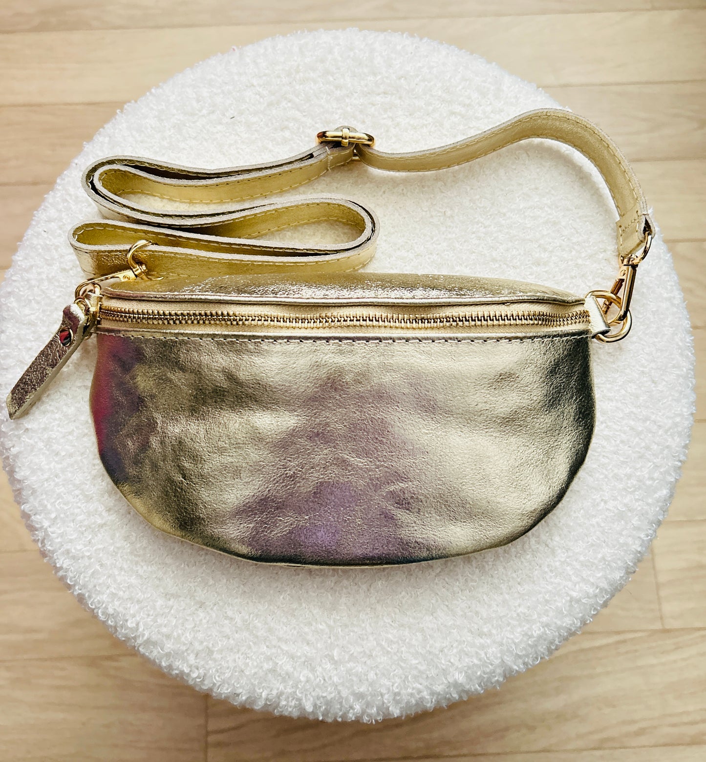 Leren schoudertas - Liora metallic goud