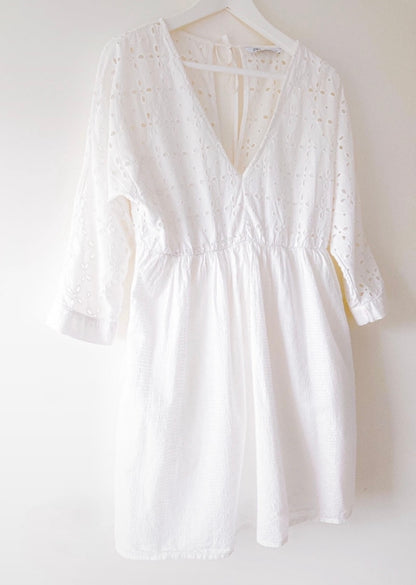 Witte geborduurde mini-jurk Zara