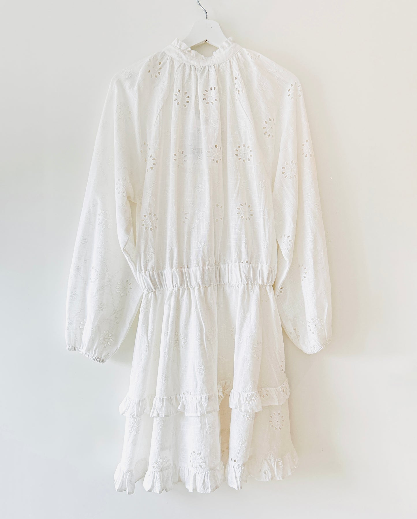 Robe en coton brodée NIKKIE
