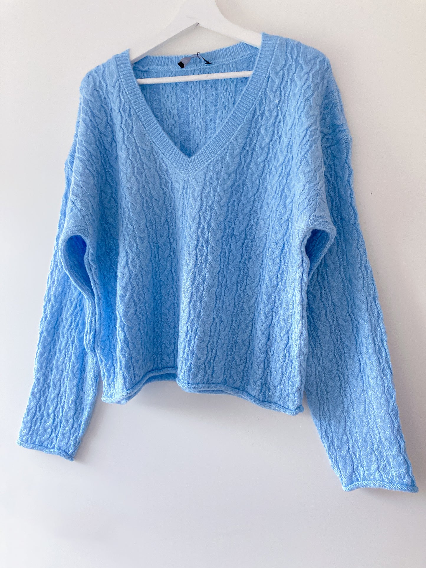 Pull torsadé bleu clair à paillettes Mango