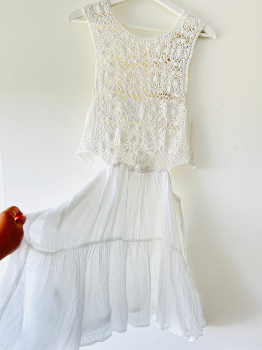 Robe salopette blanche au crochet Mango