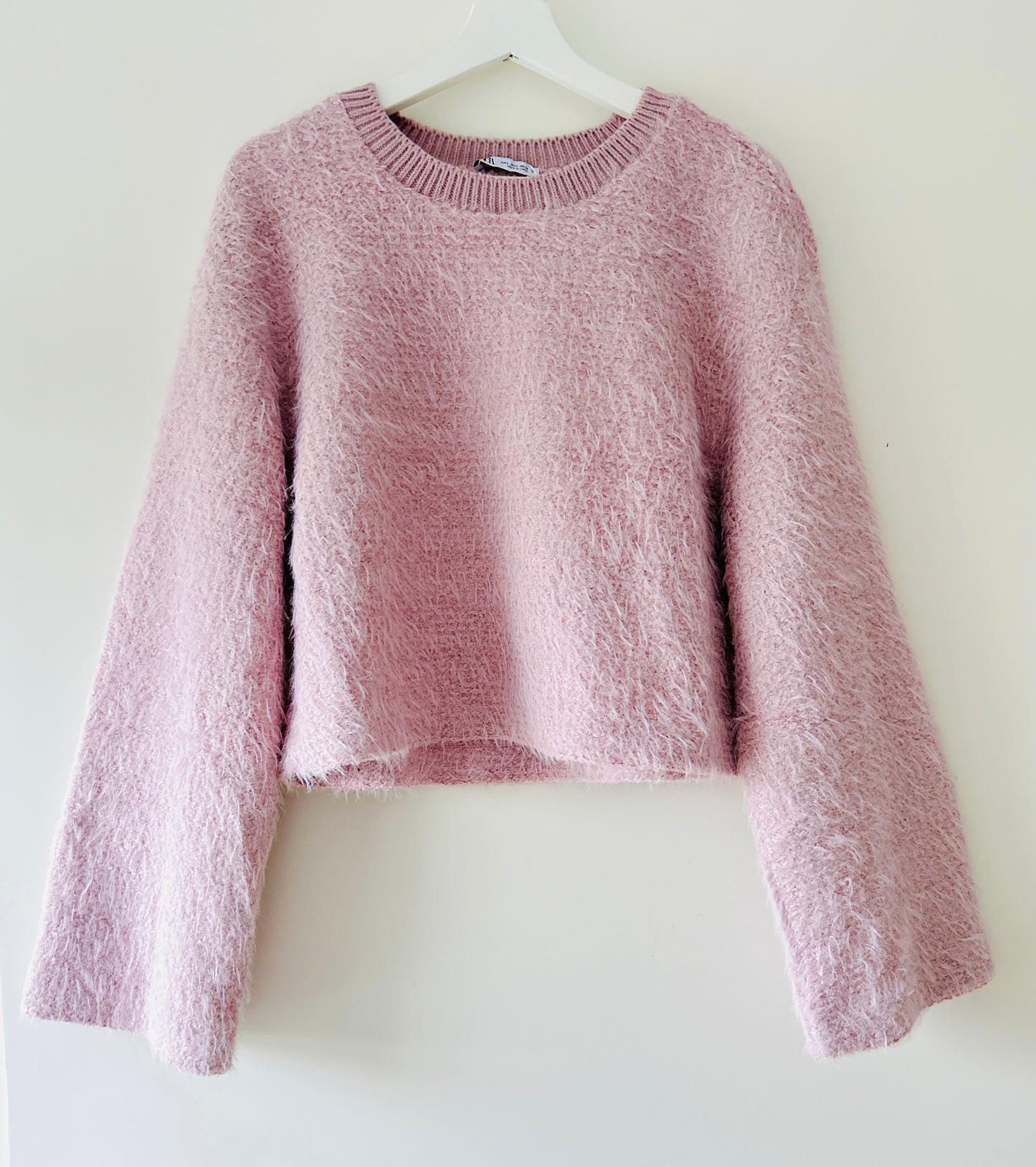 Pull poilu rose tricoté Zara