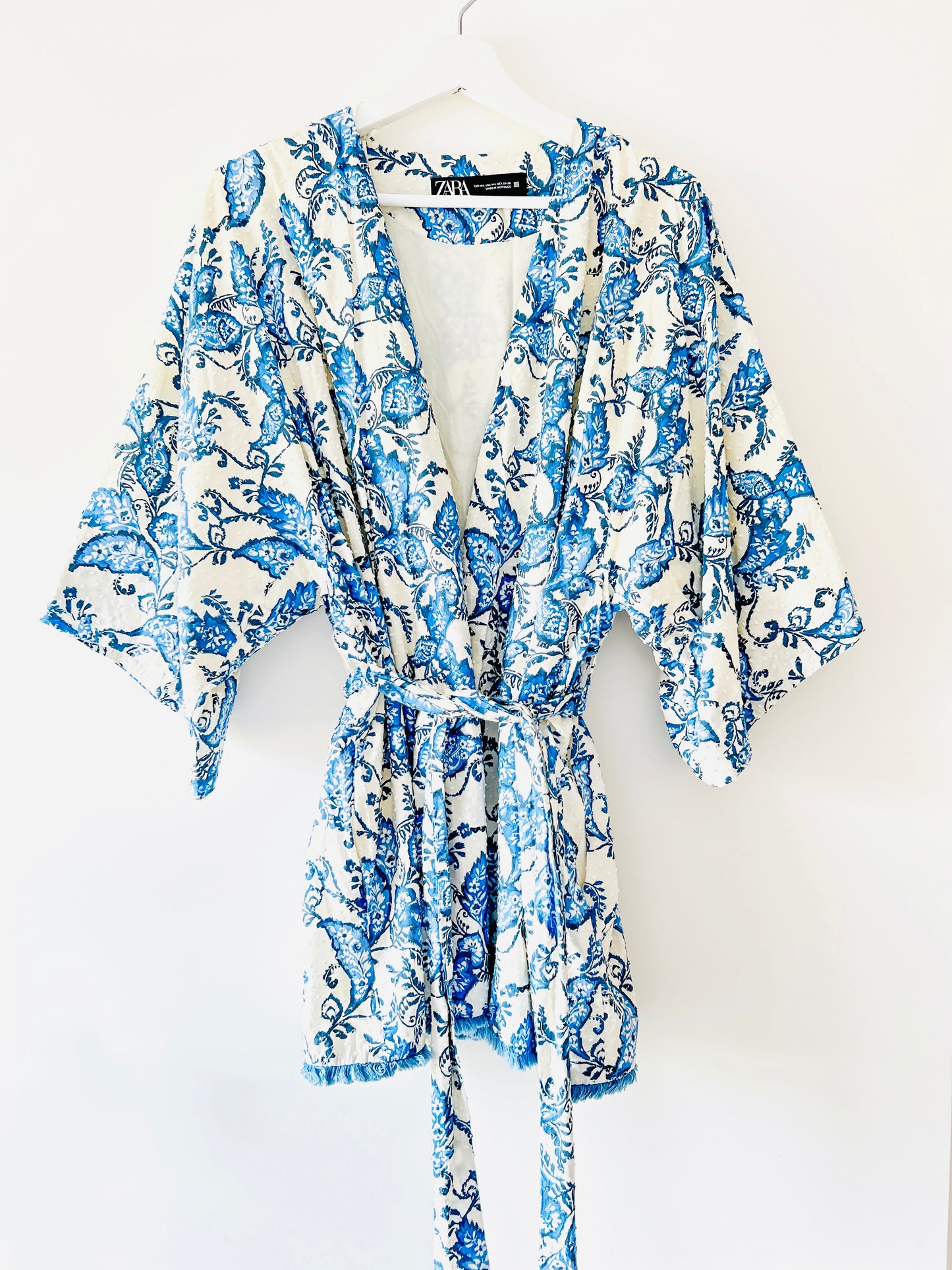 Kimono avec broderie Zara