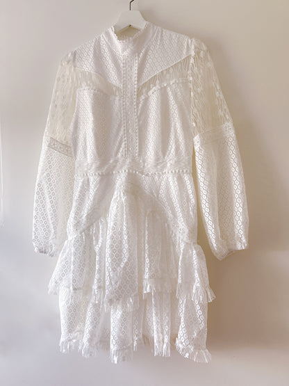 Mini-robe blanche avec dentelle