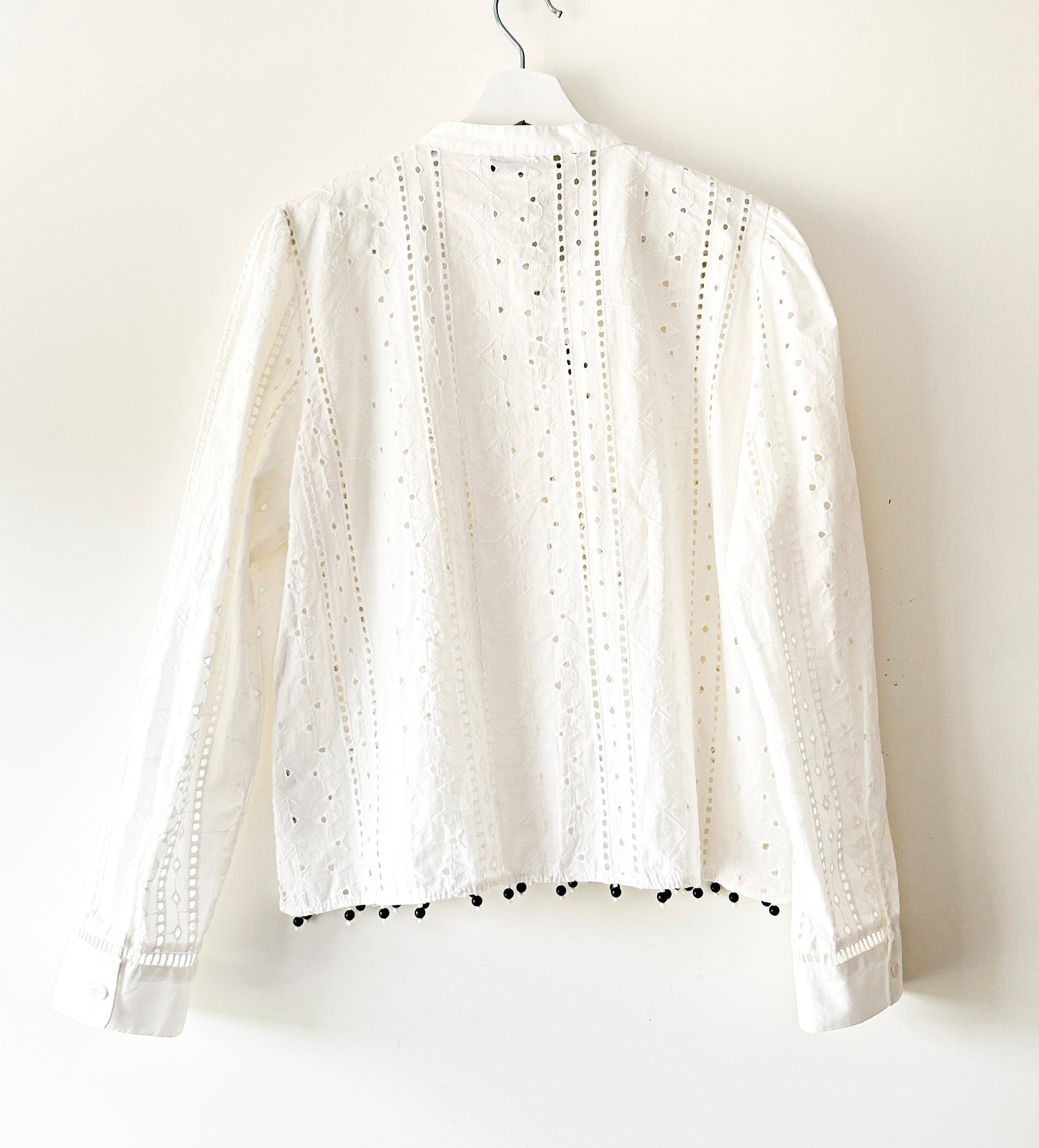 Blouse blanche brodée Zara