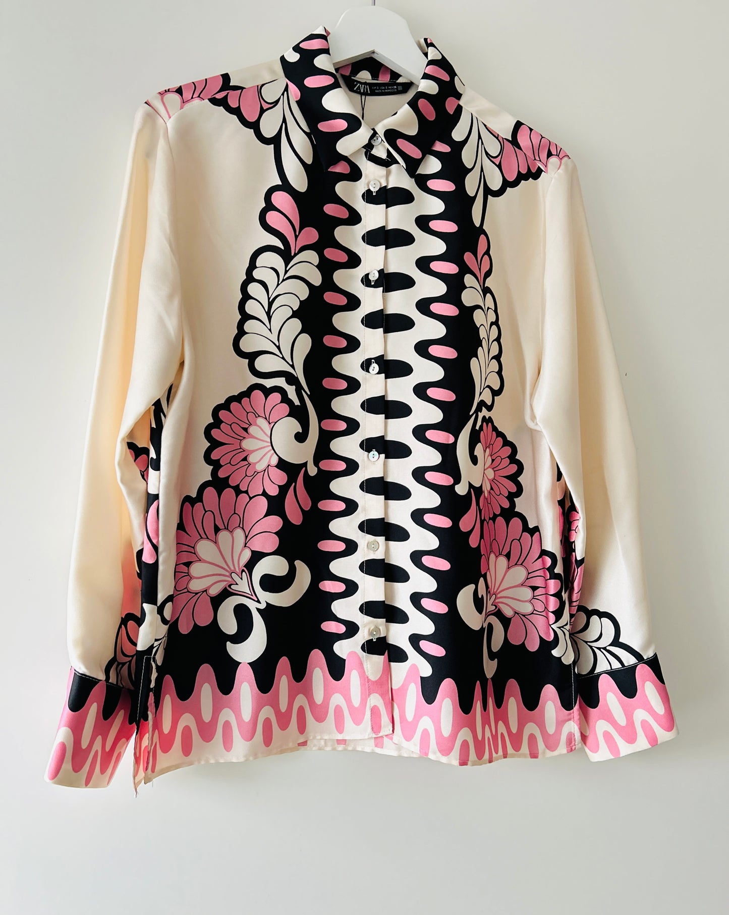 Satin-like blouse Zara
