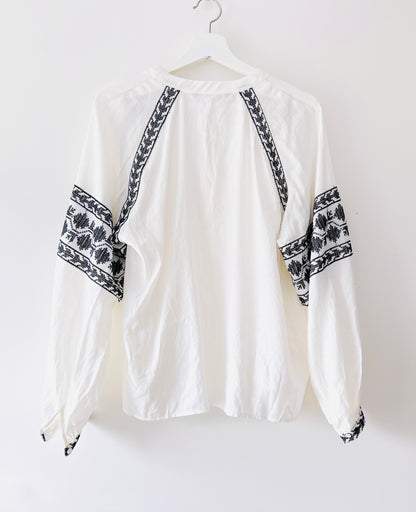 Witte blouse met fijne borduur Zara