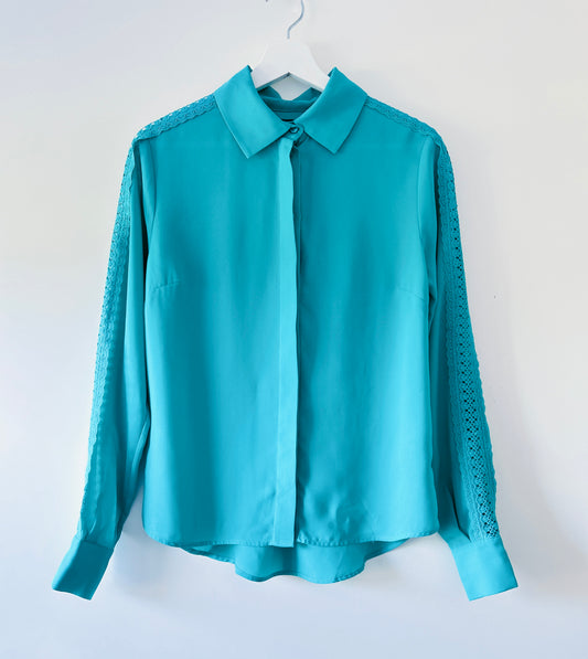 Turquoise blouse with lace on the sleeves NIKKI