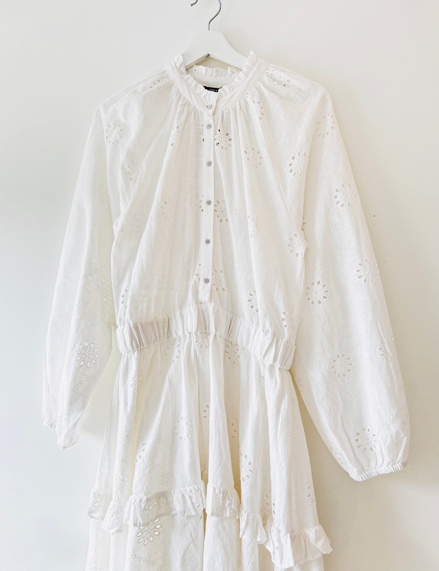 Robe en coton brodée NIKKIE