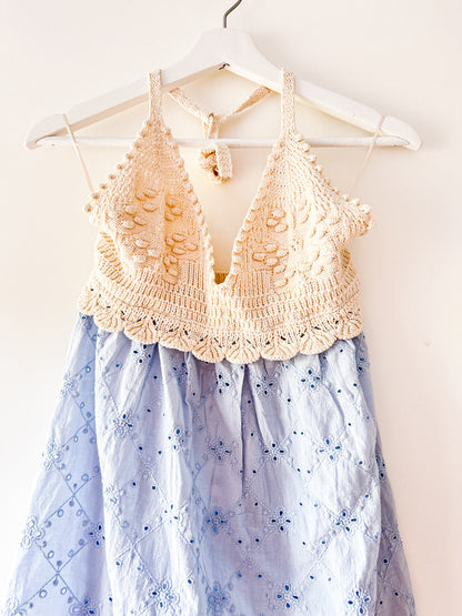 Lichtblauw crochet mini-jurkje Zara